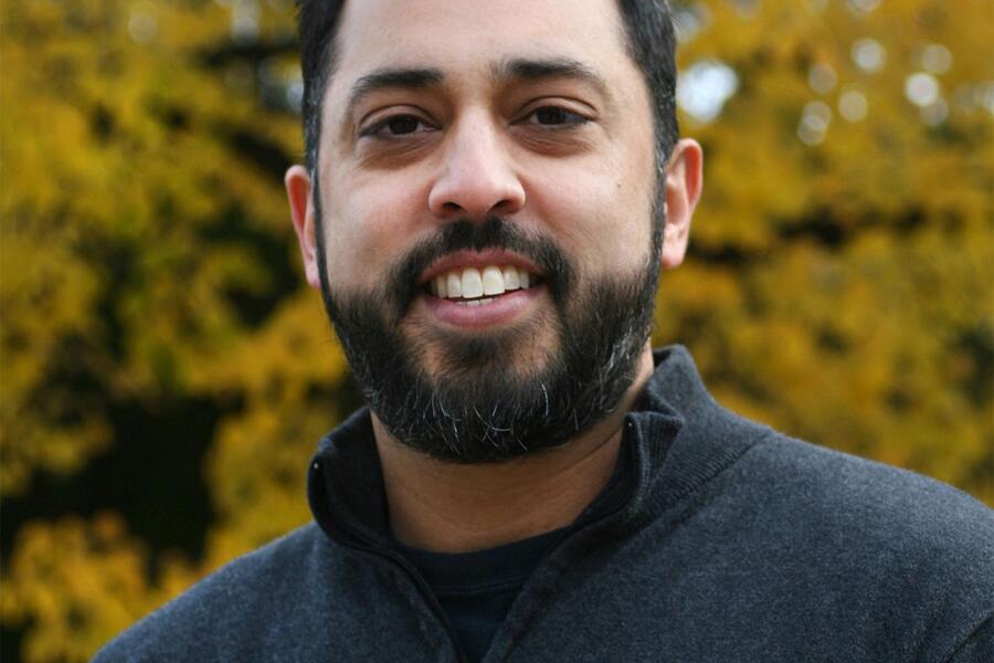 Headshot of Dr. Darren Kadis