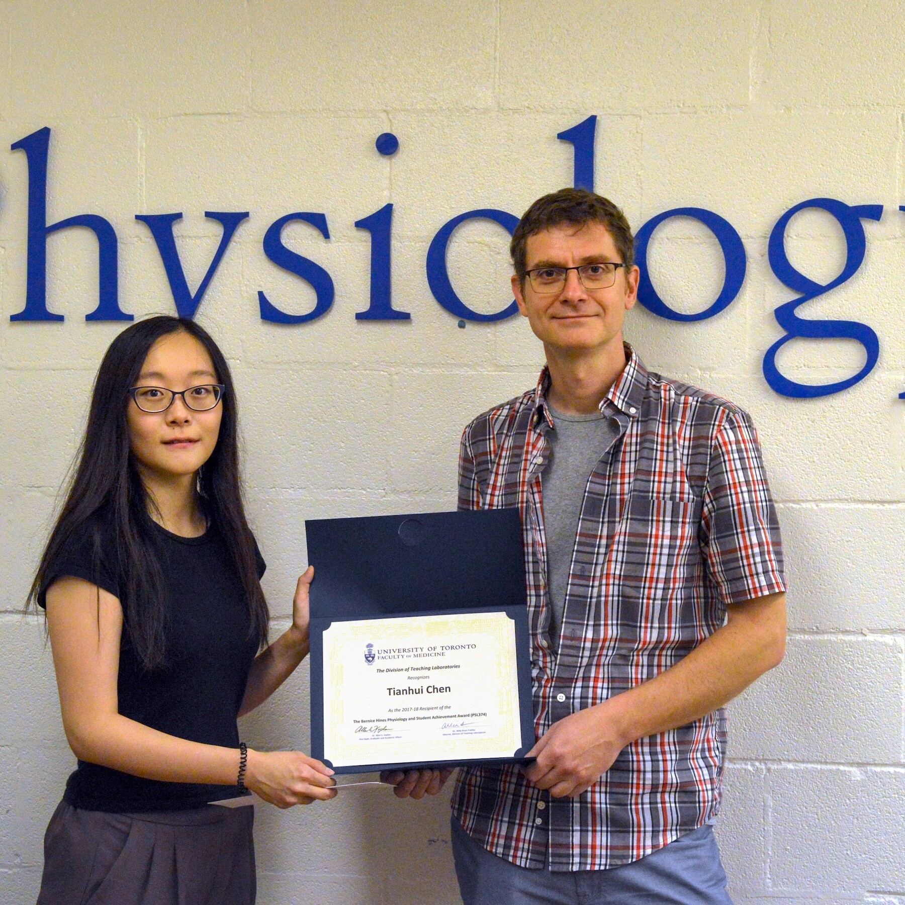 Photo of Tianhui Chen and Dr. Brian Cox